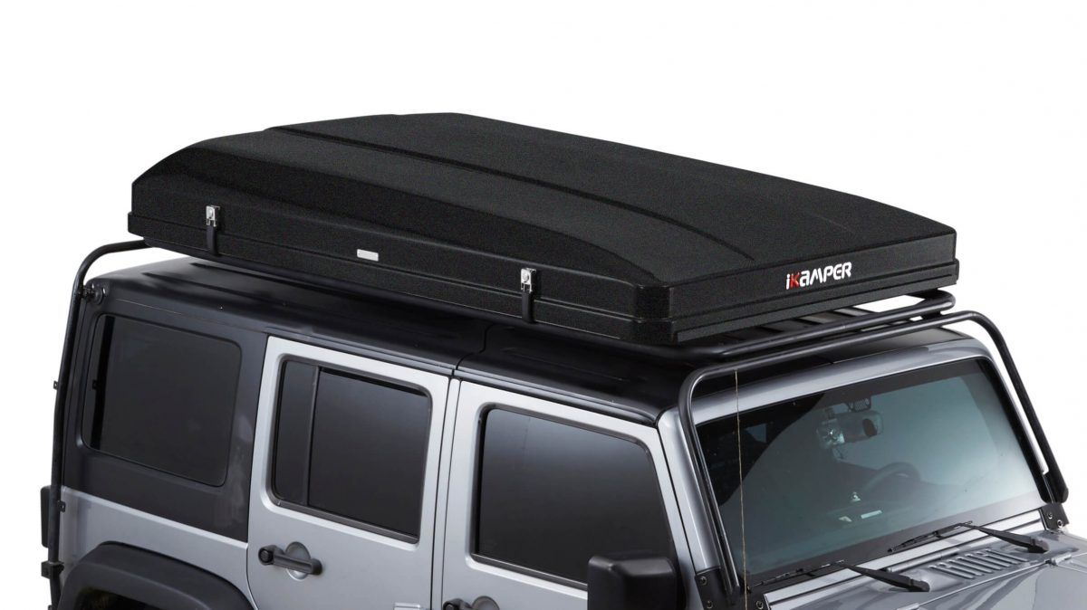Dachzelt iKamper Skycamp 2.0 Farbe Rocky Black auf Geländewagen.